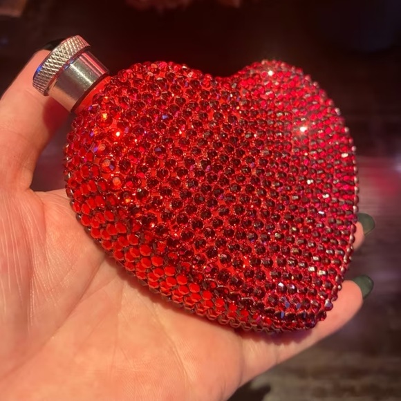 Red Heart-Shaped Rhinestone Flask - Picture 3 of 8